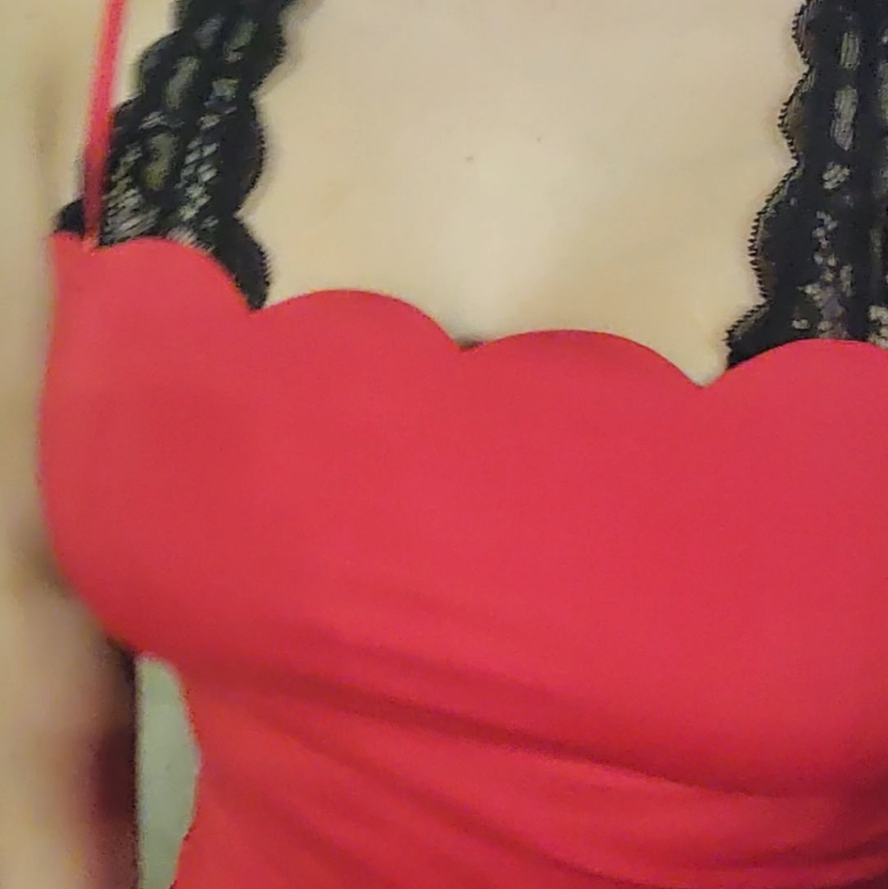 Red Dress - Picture 3 of 4